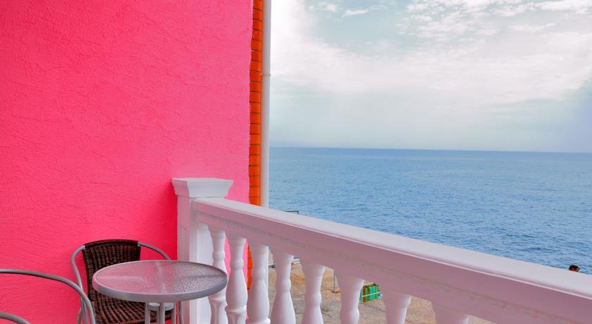 Гостевой дом Камелия Утес