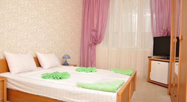 Гостевой дом Камелия Утес-9